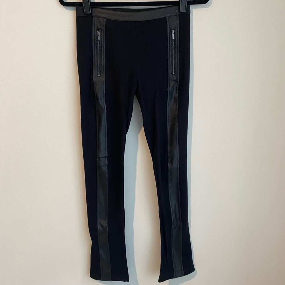 BCBGMAXAZRIA LEGGINS W. FAUX LEATHER DETAILS (S)